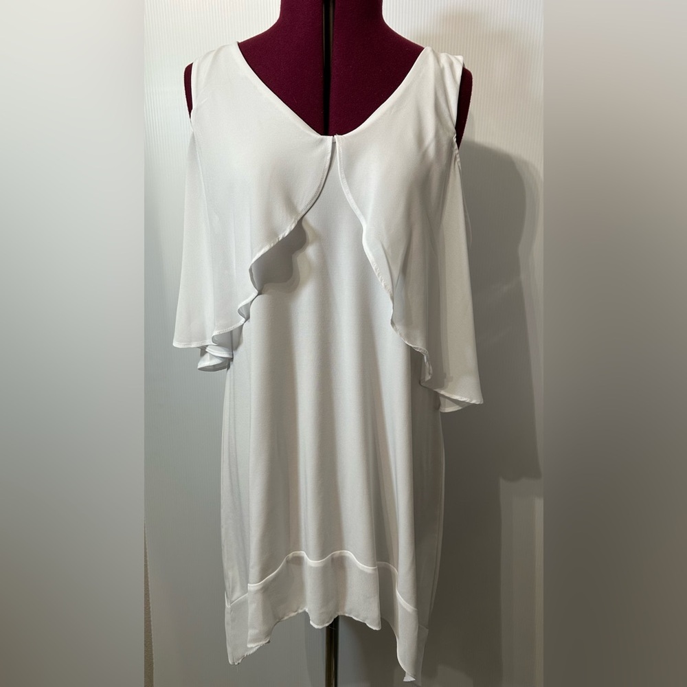 Kate & Mallory White Tunic Top Size Small